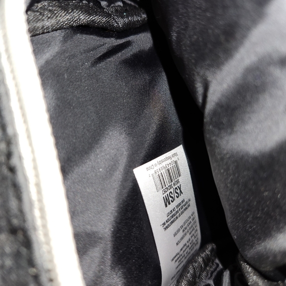 Small black and grey dog backpack - Picture 4 of 4